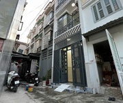 Nhà mới 2 lầu rất đẹp diện tích rộng rãi 3,2mx10m bến xe buýt hiệp thành q12