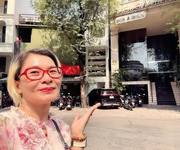 Bán siêu phẩm khan hiêm- tòa nhà 8 tầng có hầm thang máy- mặt tiền đông du, quận 1- dt 77m2- view