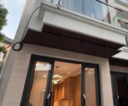 Bán nhà 35m x 5t tại ngõ 71 việt hưng, oto đỗ cổng chỉ hơn 6 tỷ còn tl.