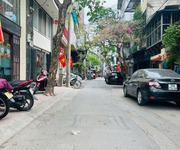 Bán nhà phố đội cấn, ba đình, gần phố, dân xây, sẵn nội thất, 42m, 5 tầng, 11.5 tỷ