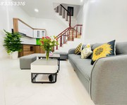 Bán nhà phúc lợi ------- ngõ to như phố -------- mt 4m 5 tầng ------------ hơn 5tỷ