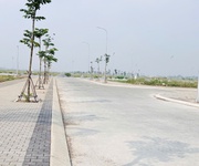 3 Bán 90m2 đất thổ cư, đường Võ Văn Kiệt nối dài