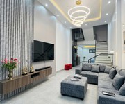 Nhà đẹp ở luôn phố lạc long quân 58m 5t giá 15 tỷ ngõ thông- nội thất xịn xò- thang máy chạy vù vù