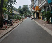 Cho thuê nhà phân lô phố đỗ quang giá 28 tr/tháng Cho thuê nhà phân lô phố đỗ quang giá 28 tr/tháng