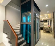 Bán nhà 4 tầng cầu thang máy hiện đại nằm ngay mặt đường ngô thì nhậm