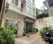 Nhà ngõ 302 văn cao - 47m 3 tầng - thông 263 lạch tray