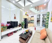 Bán nhà Thịnh Quang Đống Đa 30m ra phố, ngõ to, 23m 4 tầng  mt 3,5m 7,2 Tỷ thoáng vĩnh viễn.