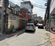 Bán nhà lệ mật 70m x 4t ngõ thông, sân vườn, nhà mới nhỉnh 12t còn tl