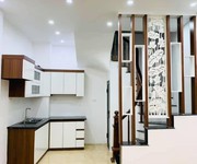 Bán nhà trung tâm thạch bàn   ngõ thông   gần gần hồ    chỉ 5.9 tỷ