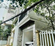 Nhà ngọc thụy   gara ô tô   ngõ 5m   6 tầng ở   kd tốt