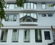 Biệt thự rộng 450m2 thảo điền - compound bờ sông nguyễn văn hưởng - 2 mặt tiền - 242tr/m2