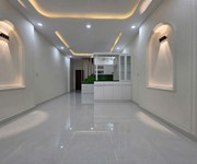 Bán nhà mặt phố kha vạn cân, linh trung, thủ đức, tp hcm. dt 120m2, 2 tầng. giá 10.1 tỷ, shr.