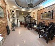 Nhà phố Chùa Láng ô tô vào nhà cách phố 30m view thoáng 50m2 x 4T, 14 tỷ