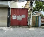 Bán mảnh đất 49,5m2  mặt ngõ lớn, oto tránh, vị trí trung tâm Giang Biên