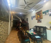 bán nhà ngọc lâm   long biên  ngõ thông   dt lớn 90m