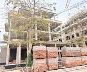 Bán căn hộ liên kề    cổ bi- 100m 5 tầng nhỉnh 17 tỷ tl