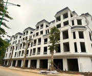 Bán biệt thự cổ bi dt 98m2 ngay cạnh trường học có ô chờ thang máy dân cư đông đúc nhỉnh 17 tỷ