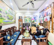 Bán nhà ngũ nhạc 5 tầng dân xây lô góc sát phố hoàng mai