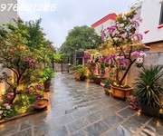 sân vườn hiếm   việt hưng   160m    trước sân sau thoáng   13 tỷ