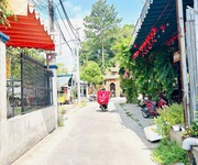 Nhà shr 1 sẹc song hành ngang lớn hiếm kinh doanh đỉnh. vị trí: trung tâm thị trấn hóc môn. 1 sẹc