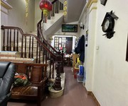 Bán nhà  vũ xuân thiều - 3 tầng 3 ngủ 40 m2 -  3 bước ô tô tránh - 5 tỷ