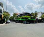 Góc 2 Mt đường 81 phường tân quy Q7. Dt 5.27x18m giá 25 tỷ