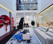 Nhà đẹp ở luôn phố lạc long quân 38m 5t giá 10,5tỷ  ngõ thông- nội thất xịn xò- ngay gần hồ tây