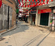 1 Bán đất đường hoàng mai 50M gần hồ đền lừ