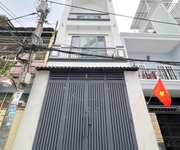 Nhà mới vị trí đẹp hẻm 5m đặng chất p2q8