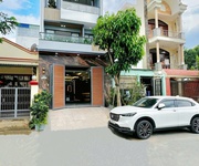 Nhà 17,5 tỷ - 5mx18m, 3 lầu - Mặt tiền đường D4 khu Phạm Hữu Lầu.