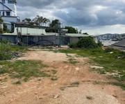 Đất đẹp giá tốt   vuông vức gần khu thể thao đà lạt vị trí: đường cao bá quát   p6 cũ   đà lạt