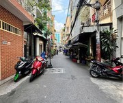 Nhà hxh đường huỳnh văn bánh phường 17 cũ phú nhuận.