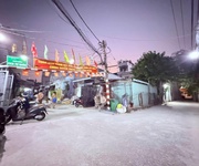 Nhỉnh 3 tỷ - có nhà cấp 4 - 72m2 - cho thuê 5tr - ngay đông hưng thuận - xe hơi quay đầu - khu xây