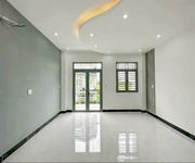 4 Nhà mặt phố to tổ bố