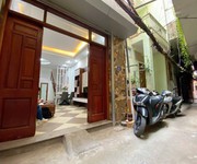 Bán nhà 6 tầng phố tôn đức thắng, đống đa, ô chờ thang máy, gần phố, 36m, 8.8 tỷ