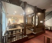 Siêu hiếm  bán nhà mặt phố đường thành 40m2, 4 tầng, mặt tiền 4.5m, 39.5 tỉ, vỉa hè rộng, kinh