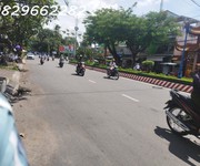 Bán nhà mặt phố hùng vương p sa đéc. dt 243m2, 4pn, 2 tầng.