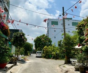 Bán nhà mặt tiền đẹp    quỹ đất đẹp dễ xây mới   giá hấp dẫn