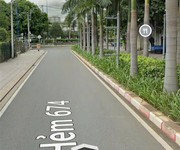 Tìm chủ nhân mới cho biệt thự 140m2 mặt tiền đường số 672, p.phước long b, q9