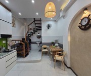 3 tầng - an ninh - hẻm 4m - chỉ hơn 4 tỷ- p. vườn lài