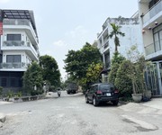 Bán nhà 3 tầng khu vip bên sông hiệp bình chánh thủ đức - 105m2  - gần gigamall - 10.45 tỷ