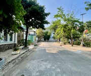 Nhà 100m  bình lợi p.13   3 tầng   khu yên tĩnh, đường rộng  giá 13.x