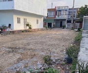 1 Cho thuê đất 300m    mặt tiền đường số 19, bình chiểu, thủ đức