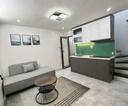 Kim mã 25m x5 tầng giá 6,8 tỷ lô góc,ngõ thông,cách phố 10m -full nội thất