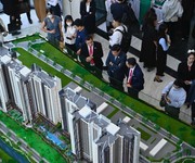 The emerald garden view căn hộ 54m2 view hồ bơi sở hữu ngay chỉ 7 triệu tháng.