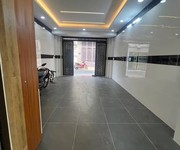 1 xet đường hướng lộ 2-hẻm hẻm thông, xe hơi chạy.