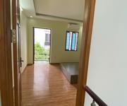 3 Cho thuê nhà 4 p.ngủ phố Văn Cao, DT: 46m2.
