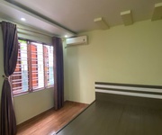 5 Cho thuê nhà 4 p.ngủ phố Văn Cao, DT: 46m2.