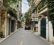 Bán nhà phố lạc long quân, tây hồ, dân xây, gần ô tô tránh, thoáng sáng, 40m, 11 tỷ