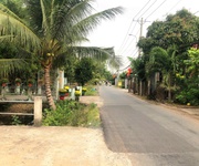 Cần bán 786m2 đất vườn lên được thổ cư mt đường nhựa